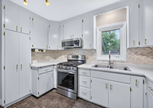 Photo 4 of Single family home for sale at 2431 Ridge Ln, Saint Paul, MN 55112 | MLS# 7153324 | Listing updated on 2026-10-08