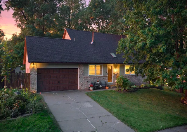 Photo 1 of Single family home for sale at 6453 134th Street W, Saint Paul, MN 55124 | MLS# 7153332 | Listing updated on 2026-10-06
