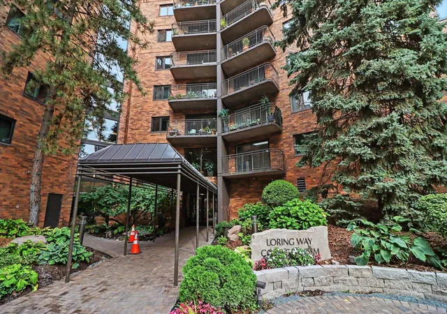 Photo 3 of Condo for sale at 210 W Grant St #615, Minneapolis, MN 55403 | MLS# 7153361 | Listing updated on 2026-10-03