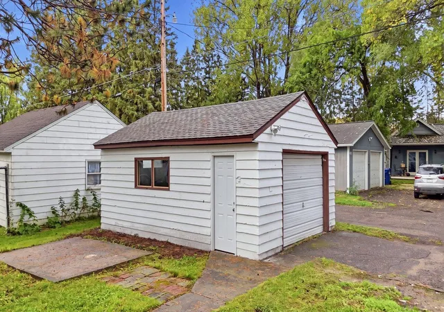 Photo 2 of Single family home for sale at 3813 3rd Avenue W, Hibbing, MN 55746 | MLS# 7153380 | Listing updated on 2026-10-02