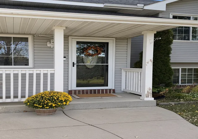 Photo 2 of Single family home for sale at 40737 Fahrion Rd, North Branch, MN 55056 | MLS# 7153388 | Listing updated on 2026-10-23