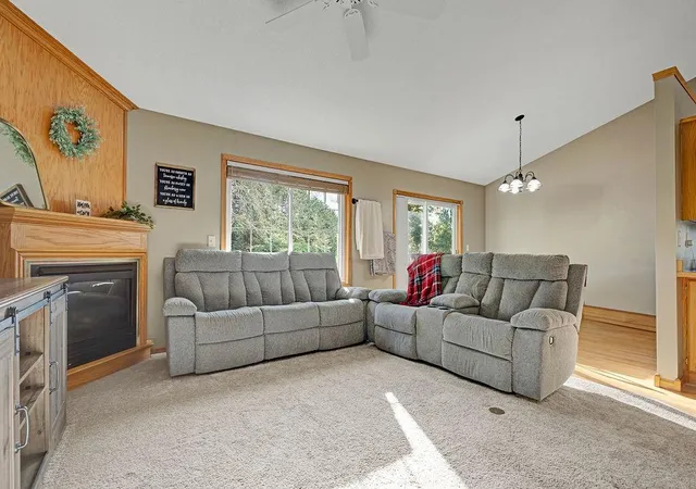 Photo 4 of Single family home for sale at 40737 Fahrion Rd, North Branch, MN 55056 | MLS# 7153388 | Listing updated on 2026-10-08