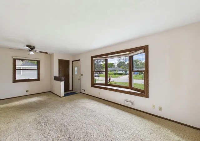 Photo 3 of Single family home for sale at 8831 Greenway Ave S, Cottage Grove, MN 55016 | MLS# 7153389 | Listing updated on 2026-10-07