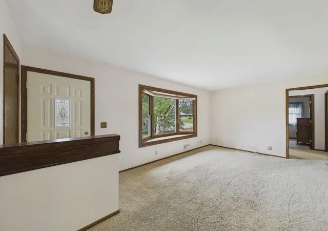 Photo 4 of Single family home for sale at 8831 Greenway Ave S, Cottage Grove, MN 55016 | MLS# 7153389 | Listing updated on 2026-10-07
