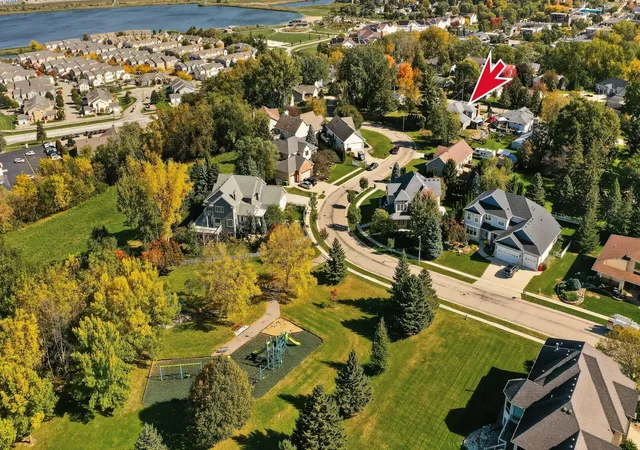 Photo 3 of Single family home for sale at 215 Highland Ct SW, Rochester, MN 55902 | MLS# 7153404 | Listing updated on 2026-10-08