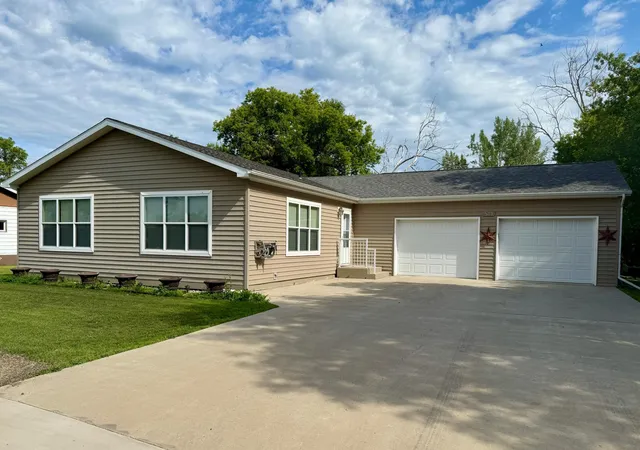 Photo 1 of Single family home for sale at 511 Jessamine Ave, Aneta, ND 58212 | MLS# 7153437 | Listing updated on 2026-10-02