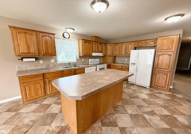 Photo 3 of Single family home for sale at 511 Jessamine Ave, Aneta, ND 58212 | MLS# 7153437 | Listing updated on 2026-10-02