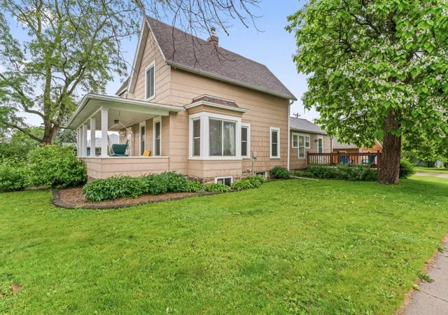 Photo 3 of Single family home for sale at 321 1st Avenue SE, Pine Island, MN 55963 | MLS# 7153438 | Listing updated on 2026-10-07