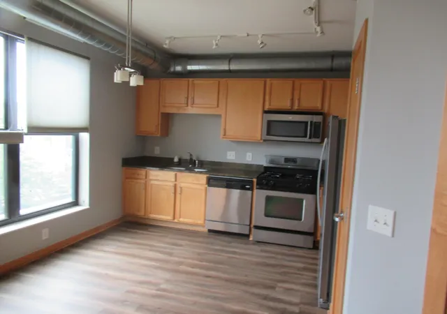 Photo 3 of Condo for sale at 15 E Franklin Ave #313, Minneapolis, MN 55404 | MLS# 7153448 | Listing updated on 2026-10-03