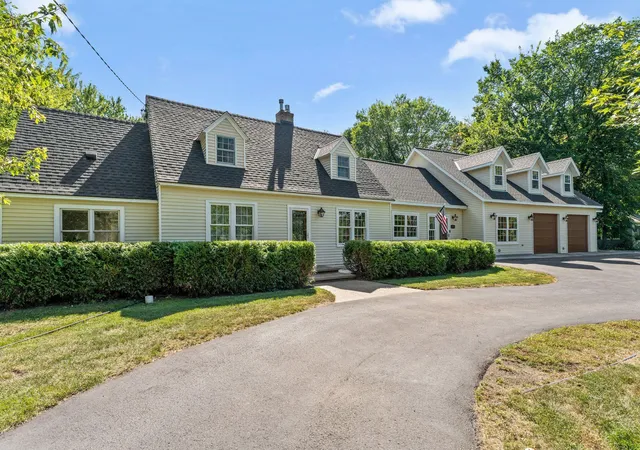 Photo 2 of Single family home for sale at 25745 Wild Rose Ln, Excelsior, MN 55331 | MLS# 7153461 | Listing updated on 2026-10-02