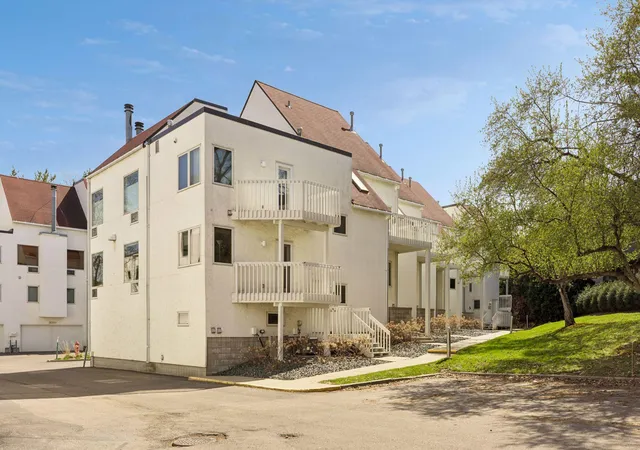 Photo 2 of Condo for sale at 3049 Lake Shore Dr #A, Minneapolis, MN 55416 | MLS# 7153465 | Listing updated on 2026-10-06