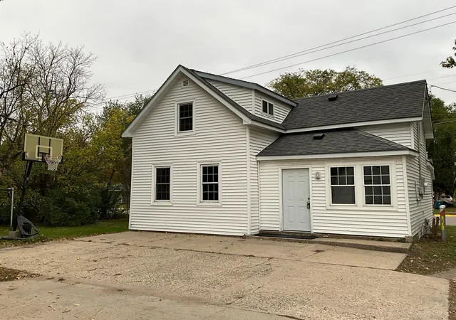 Photo 1 of Single family home for sale at 214 W Minnesota St, Saint Joseph, MN 56374 | MLS# 7153468 | Listing updated on 2026-10-16