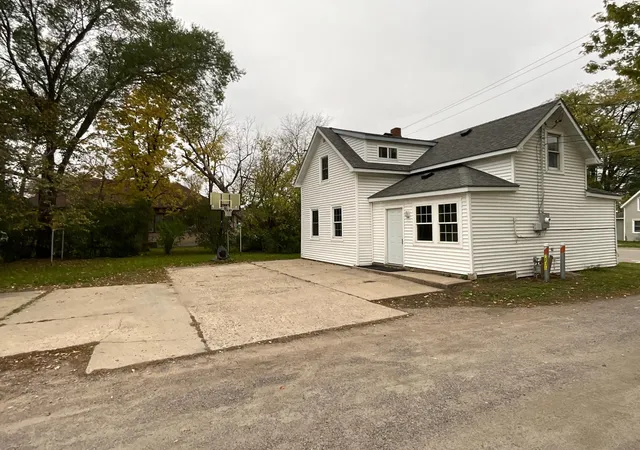 Photo 2 of Single family home for sale at 214 W Minnesota St, Saint Joseph, MN 56374 | MLS# 7153468 | Listing updated on 2026-10-16