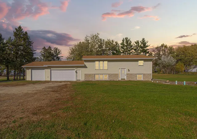 Photo 3 of Single family home for sale at 10991 Fox Ave, Northfield, MN 55057 | MLS# 7153473 | Listing updated on 2026-10-23