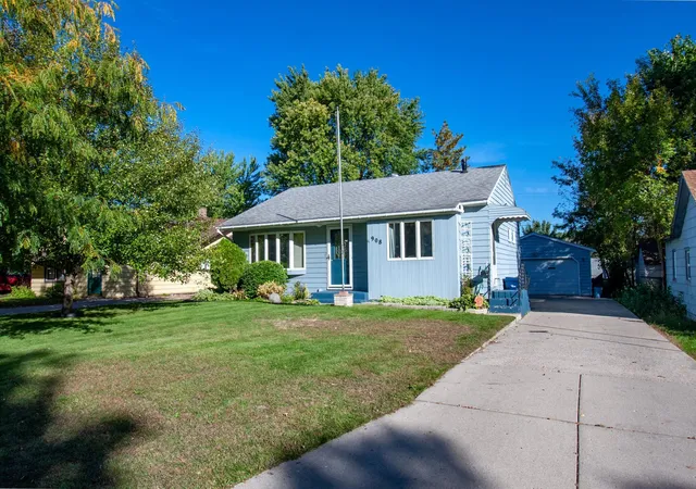 Photo 2 of Single family home for sale at 908 W Linden St, Fergus Falls, MN 56537 | MLS# 7153479 | Listing updated on 2026-10-05