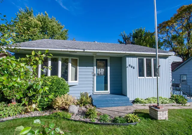 Photo 4 of Single family home for sale at 908 W Linden St, Fergus Falls, MN 56537 | MLS# 7153479 | Listing updated on 2026-10-05