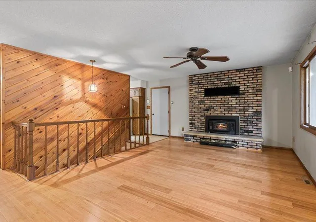 Photo 2 of Sale Pending at 12863 Kingwood Dr, Baxter, MN 56425 | MLS# 7153481 | Listing updated on 2026-10-06