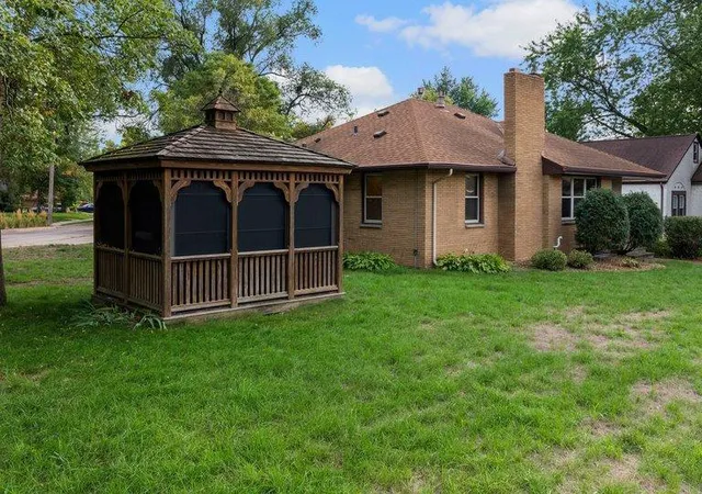 Photo 4 of Single family home for sale at 4201 40th Avenue N, Minneapolis, MN 55422 | MLS# 7153503 | Listing updated on 2026-10-08