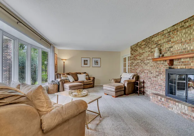 Photo 3 of Single family home for sale at 802 Aldon Dr, Saint Cloud, MN 56301 | MLS# 7153525 | Listing updated on 2026-10-08