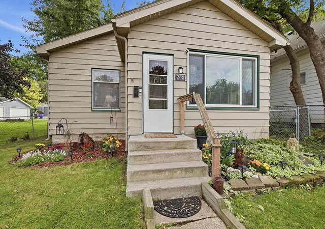 Photo 2 of Single family home for sale at 268 Sidney St E, Saint Paul, MN 55107 | MLS# 7153546 | Listing updated on 2026-10-21