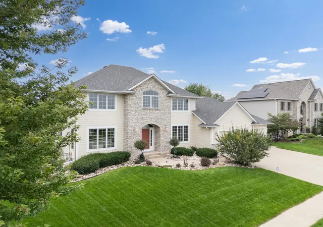 Photo 1 of Single family home for sale at 2930 4th Street Sw, Rochester, MN 55902 | MLS# 7153577 | Listing updated on 2026-10-08
