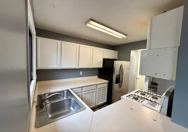 Photo 4 of Single family home for sale at 3241 Dodd Ln, Saint Paul, MN 55121 | MLS# 7153583 | Listing updated on 2026-10-29