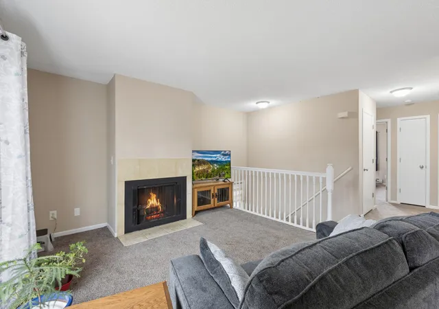 Photo 2 of Single family home for sale at 3 Somerset Dr, Waconia, MN 55387 | MLS# 7153607 | Listing updated on 2026-10-02