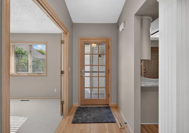 Photo 3 of Single family home for sale at 525 Sterling St S, Saint Paul, MN 55119 | MLS# 7153617 | Listing updated on 2026-10-09