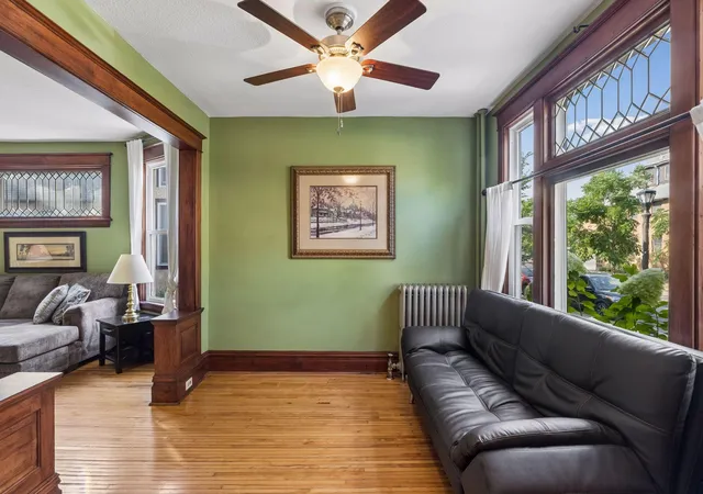 Photo 4 of Single family home for sale at 420 Daly St, Saint Paul, MN 55102 | MLS# 7153626 | Listing updated on 2026-10-13