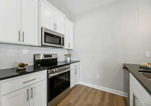 Photo 4 of Townhouse for sale at 13153 Berrywood Dr, Baxter, MN 56425 | MLS# 7153670 | Listing updated on 2026-10-19