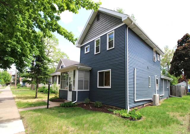 Photo 1 of Sale Pending at 421 E Sanborn St, Winona, MN 55987 | MLS# 7153676 | Listing updated on 2026-10-08