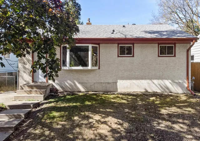 Photo 3 of Single family home for sale at 1097 Dale St N, Saint Paul, MN 55117 | MLS# 7153678 | Listing updated on 2026-10-09