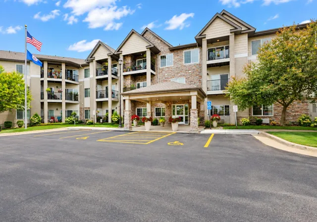 Listing Photo 4 - Condo for sale in building located at 2301 10th St NW, Austin, MN 55912 - Unit #116