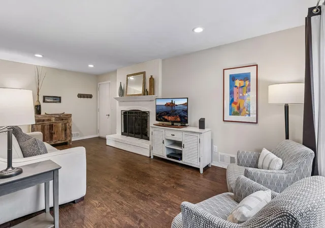 Photo 3 of Single family home for sale at 11578 Scotch Pine Ct, Eden Prairie, MN 55344 | MLS# 7153692 | Listing updated on 2026-10-22