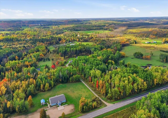 Photo 4 of Single family home for sale at 41255 County Rd 19, Deer River, MN 56636 | MLS# 7153699 | Listing updated on 2026-10-07