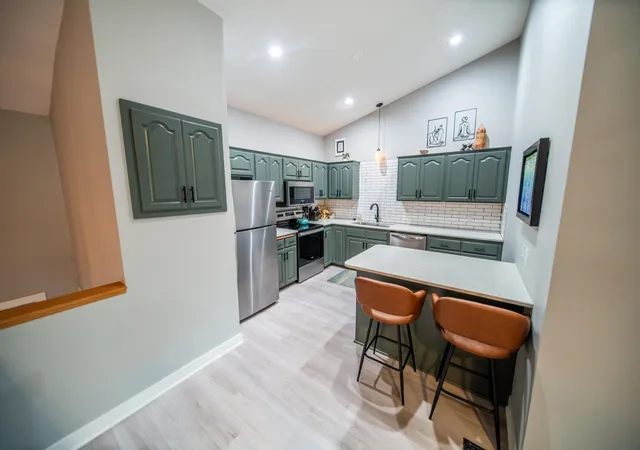 Photo 3 of Single family home for sale at 719 10th Street SW, Pine Island, MN 55963 | MLS# 7153703 | Listing updated on 2026-10-23