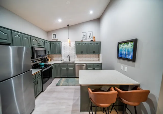 Photo 4 of Single family home for sale at 719 10th Street SW, Pine Island, MN 55963 | MLS# 7153703 | Listing updated on 2026-10-23