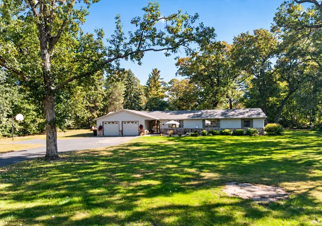 Photo 1 of Single family home for sale at 5905 Chippewa Trl, North Branch, MN 55056 | MLS# 7153709 | Listing updated on 2026-10-09