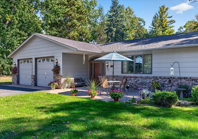 Photo 3 of Single family home for sale at 5905 Chippewa Trl, North Branch, MN 55056 | MLS# 7153709 | Listing updated on 2026-10-09