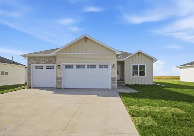 Photo 1 of Single family home for sale at 4288 Pine Pkwy S, Fargo, ND 58104 | MLS# 7153711 | Listing updated on 2026-10-08