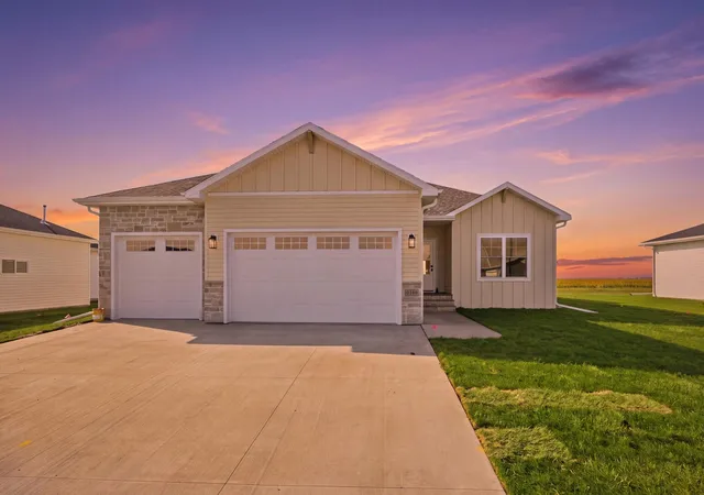 Photo 1 of Single family home for sale at 4288 Pine Pkwy S, Fargo, ND 58104 | MLS# 7153711 | Listing updated on 2026-10-16