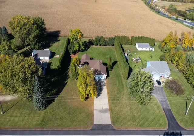 Photo 1 of Single family home for sale at 145 Airport Rd, Hutchinson, MN 55350 | MLS# 7153712 | Listing updated on 2026-10-19