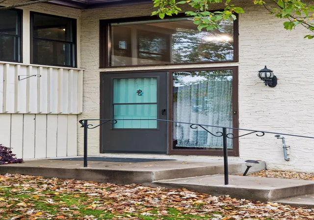 Photo 2 of Single family home for sale at 2032 Charlton Ridge, Saint Paul, MN 55118 | MLS# 7153735 | Listing updated on 2026-10-29