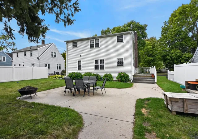 Photo 4 of Single family home for sale at 715 Maple St, Alexandria, MN 56308 | MLS# 7153737 | Listing updated on 2026-10-07