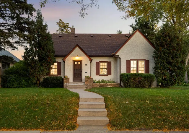 Photo 1 of Single family home for sale at 1346 Kent St, Saint Paul, MN 55117 | MLS# 7153757 | Listing updated on 2026-10-23