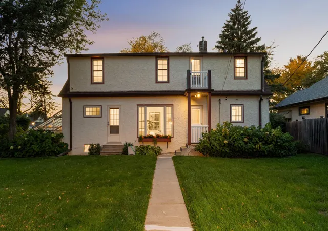 Photo 3 of Single family home for sale at 1346 Kent St, Saint Paul, MN 55117 | MLS# 7153757 | Listing updated on 2026-10-23