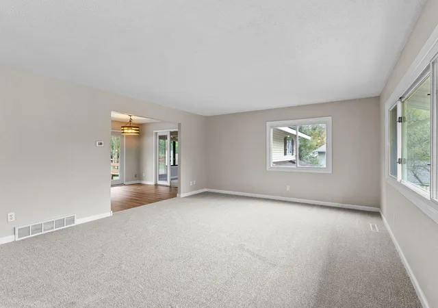 Photo 4 of Single family home for sale at 1435 56th Street E, Inver Grove Heights, MN 55077 | MLS# 7153778 | Listing updated on 2026-10-08