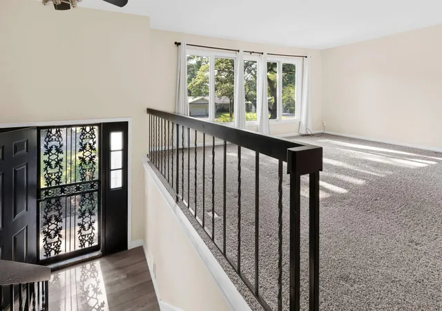 Photo 3 of Townhouse for sale at 9505 Clubhouse Rd, Eden Prairie, MN 55347 | MLS# 7153815 | Listing updated on 2026-10-09
