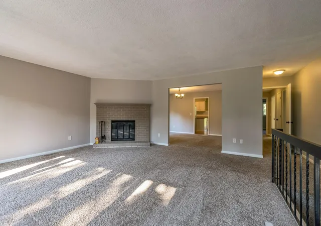 Photo 4 of Townhouse for sale at 9505 Clubhouse Rd, Eden Prairie, MN 55347 | MLS# 7153815 | Listing updated on 2026-10-09