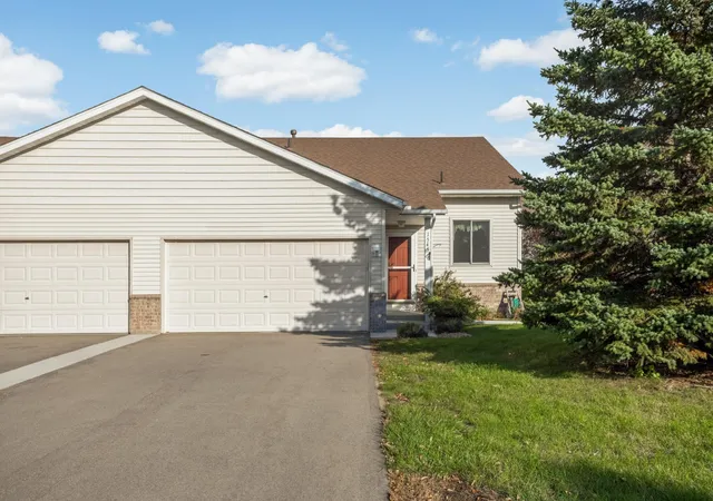 Photo 1 of Single family home for sale at 1545 Chartreux Ave, Shakopee, MN 55379 | MLS# 7153820 | Listing updated on 2026-10-08